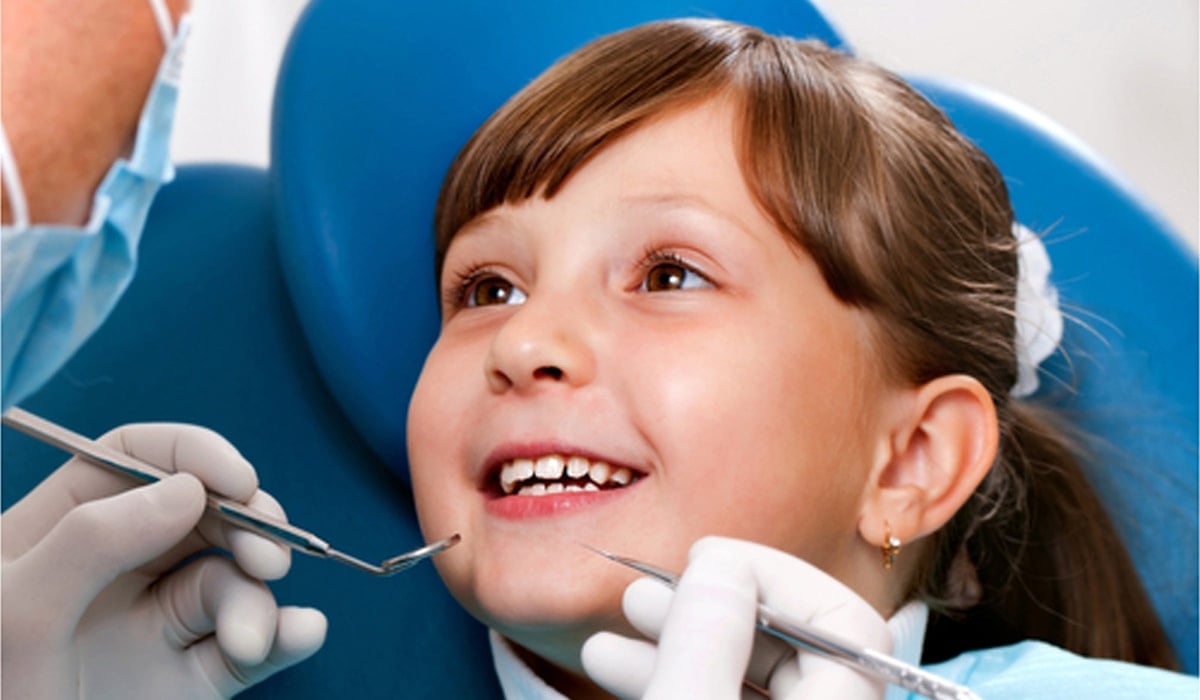 your childs first dental appointment make it something to smile about